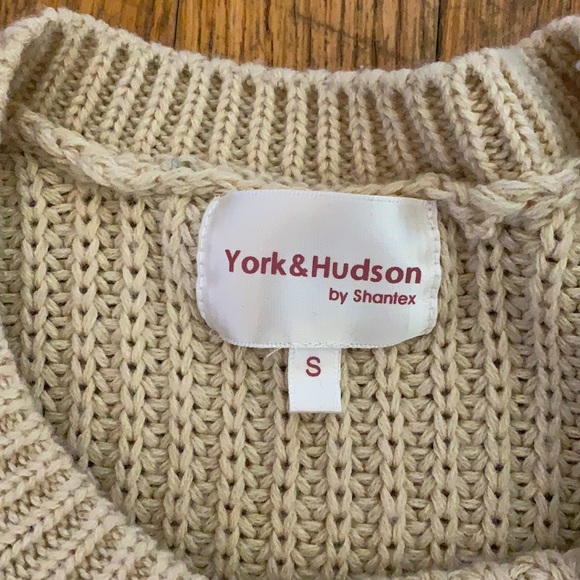 Sweater - Picture 4 of 4